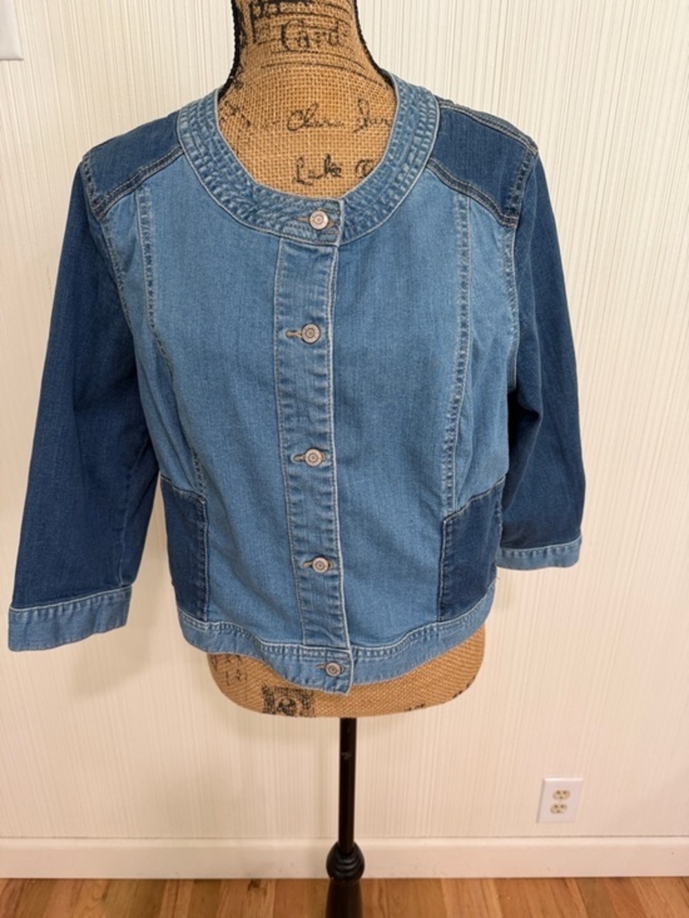 Amazing Two Tone I ❤️Ronson  Blue Denim Button-Up Cropped Jacket